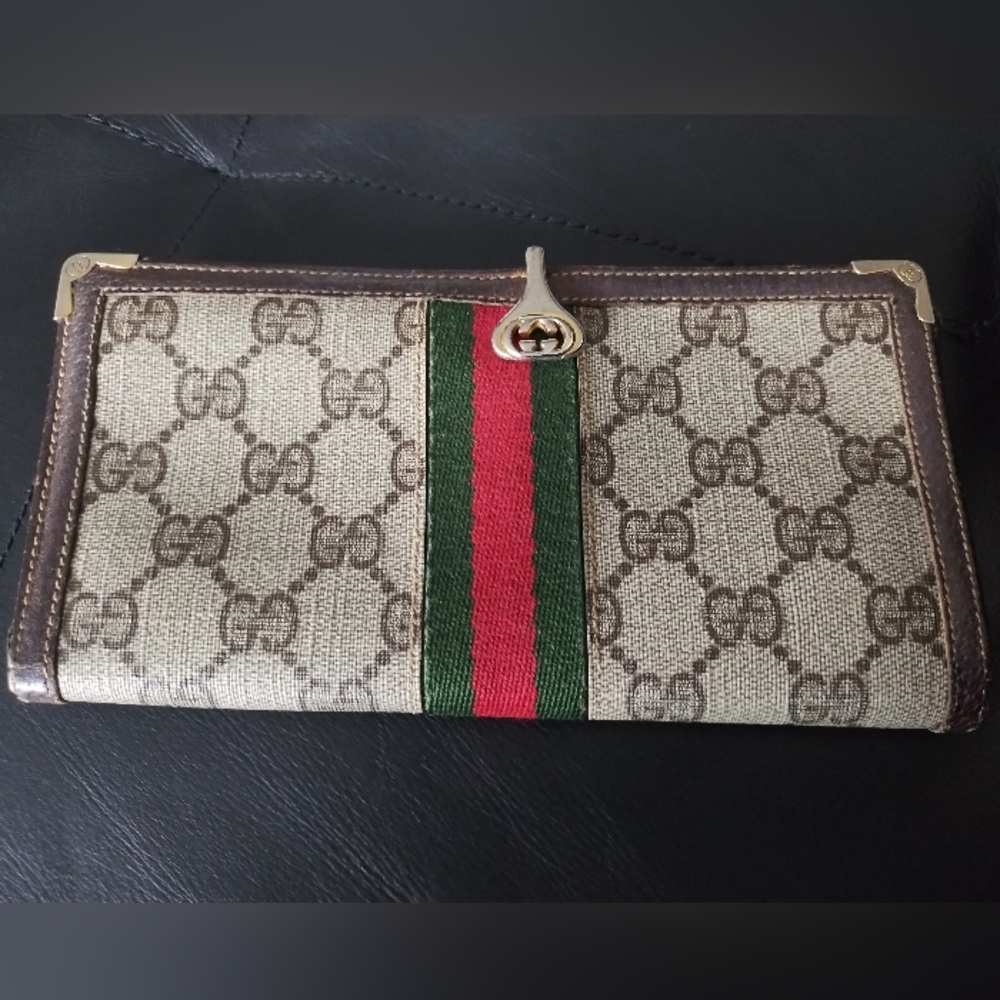 Vintage Gucci Wallet
